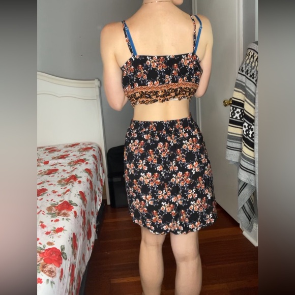 Two piece set - Picture 5 of 5